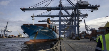 Maersk amplia conexões e mantém escalas no Brasil