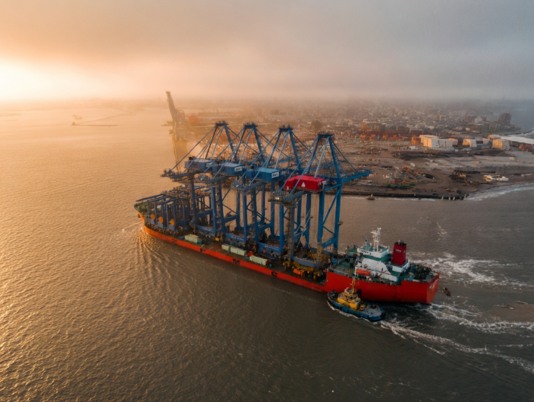 TCP e SSA Marine reforçam terminais com novos guindastes