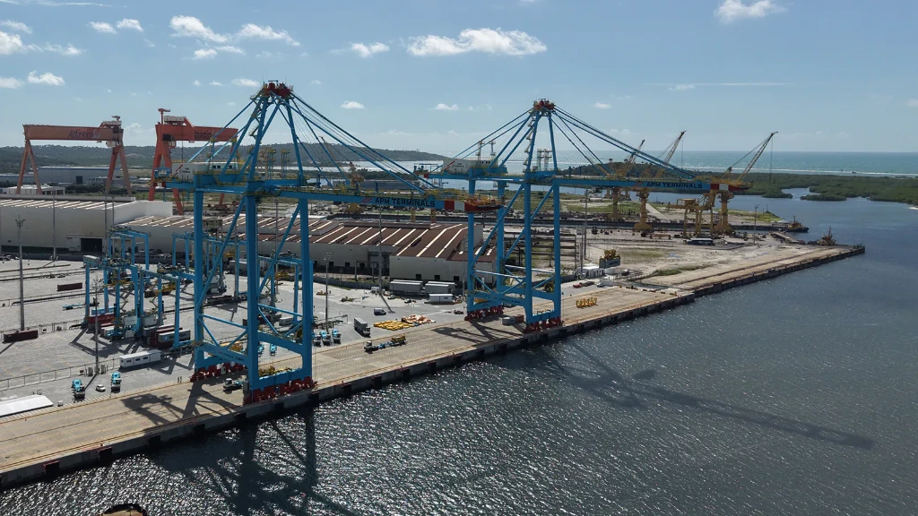 TVV e APM Terminals Suape ampliam capacidade com retroáreas e terminais elétricos