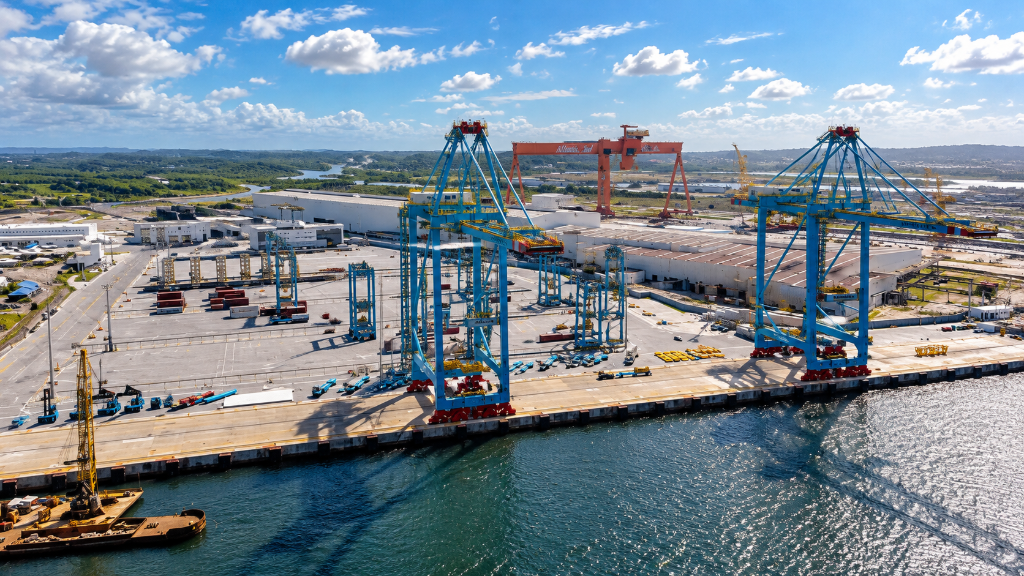 APM Terminals Suape inicia operação com RTGs automatizados