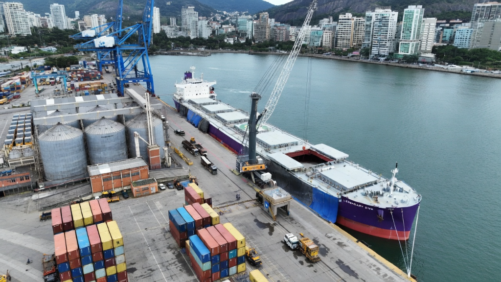 Vports investirá R$ 100 milhões no Cais de Capuaba em 2026