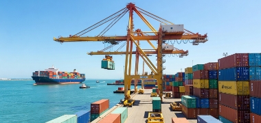 Avanço tecnológico e incentivos fiscais aceleram renovação da frota pesada no Porto de Santos