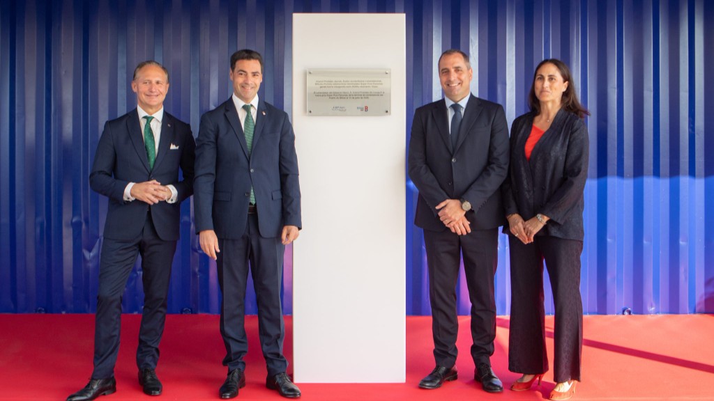 CSP Iberian Bilbao Terminal comissiona novo guindaste STS super post-Panamax