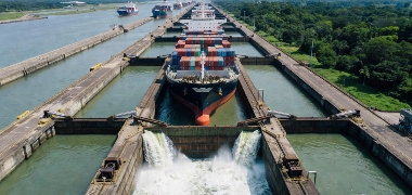 Canal do Panamá aumenta tráfego de navios e arrecadação no primeiro semestre fiscal de 2026